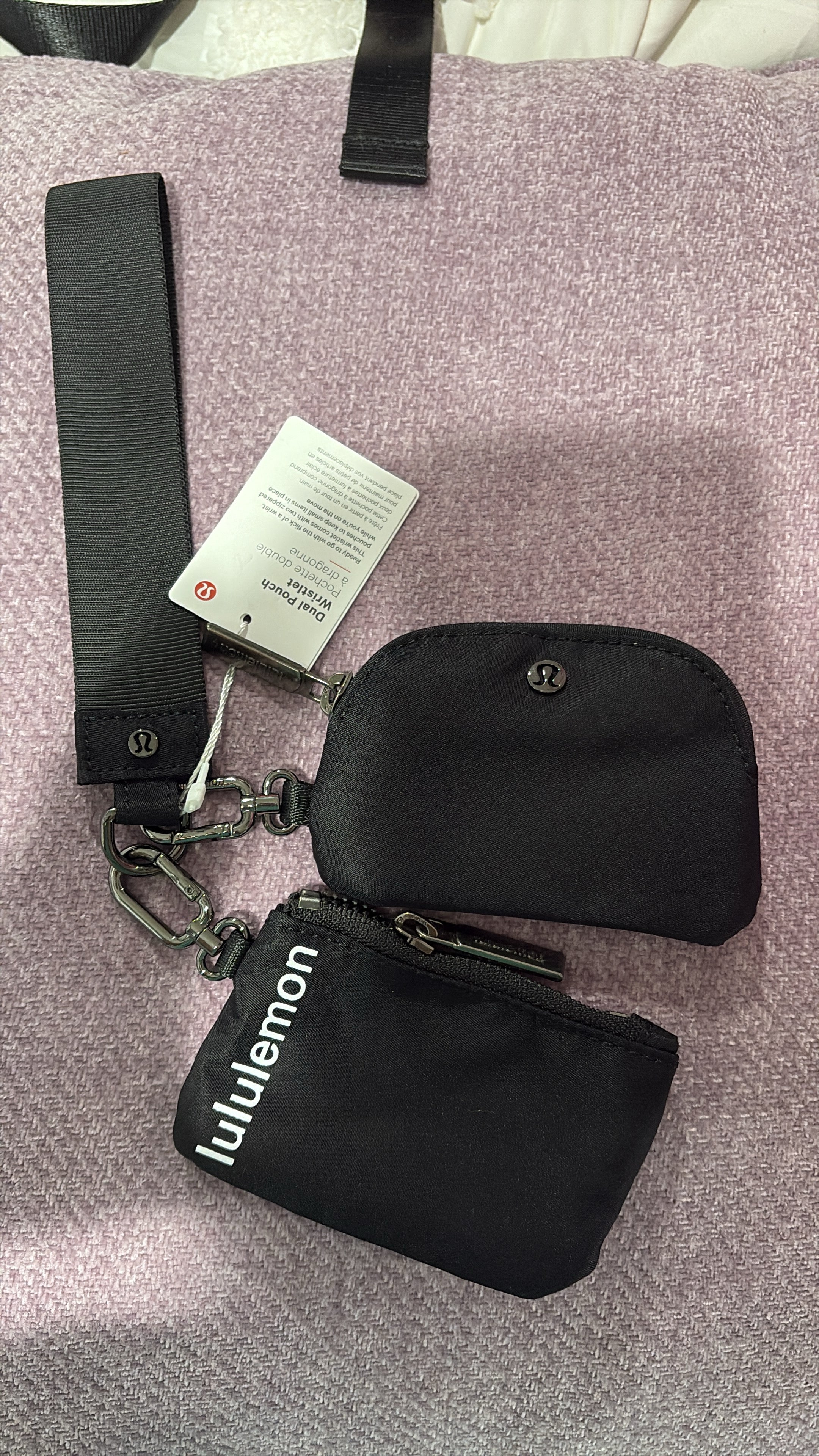 Black lululemon wrislet